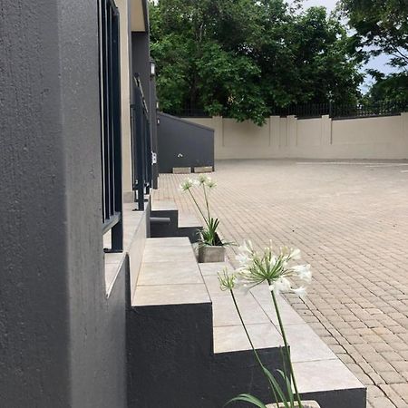 Spring Acres Guesthouse Mbombela Exteriör bild